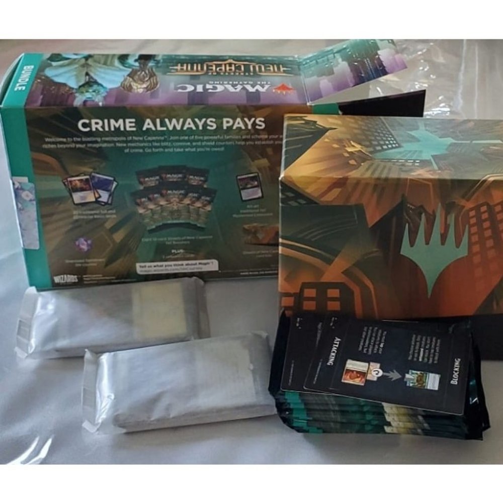 Magic: The Gathering Streets of New Capenna Bundle| 8 Set Boosters + Accessories